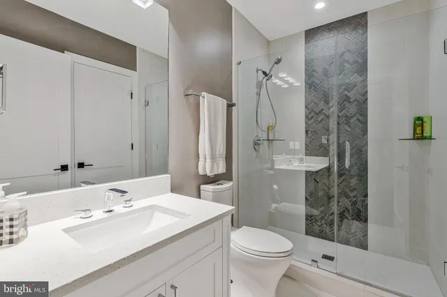 $3,695,000 | 1700 Brookside Lane, Vienna, VA 22182