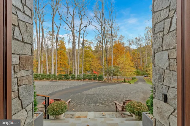 $3,695,000 | 1700 Brookside Lane, Vienna, VA 22182