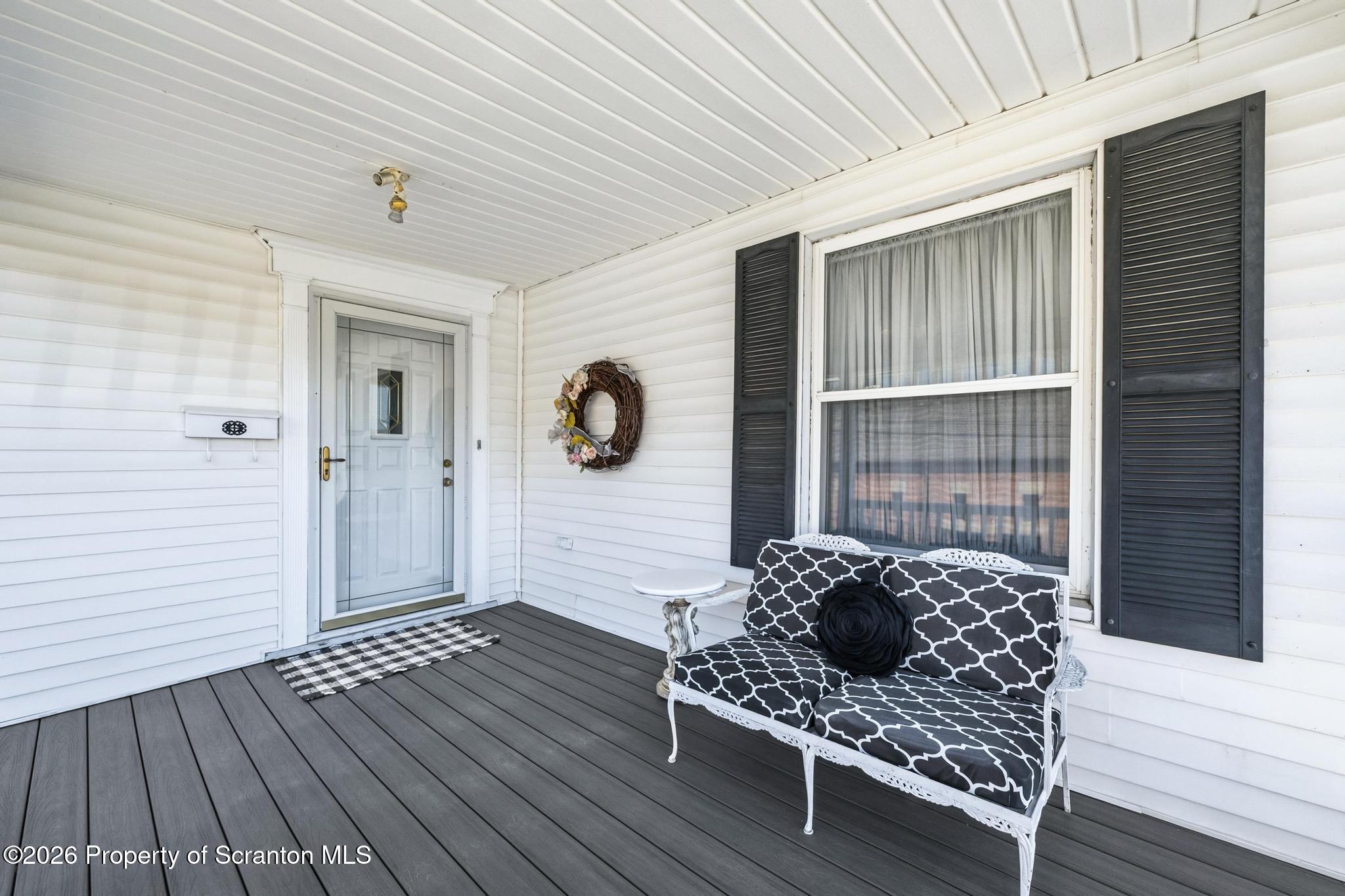 616 Myrtle Street Scranton, PA 18510 - Photo 3 of 65 DSC_3058-2