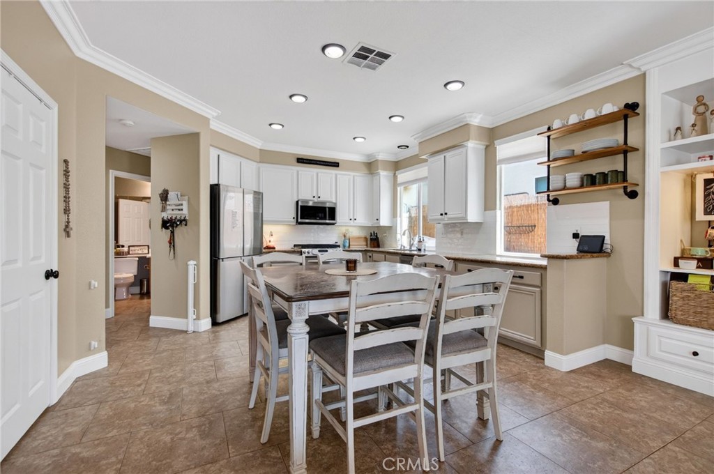 8467 Farmhouse Lane Riverside, CA 92508 - Photo 15 of 43 Gallery Image 15
