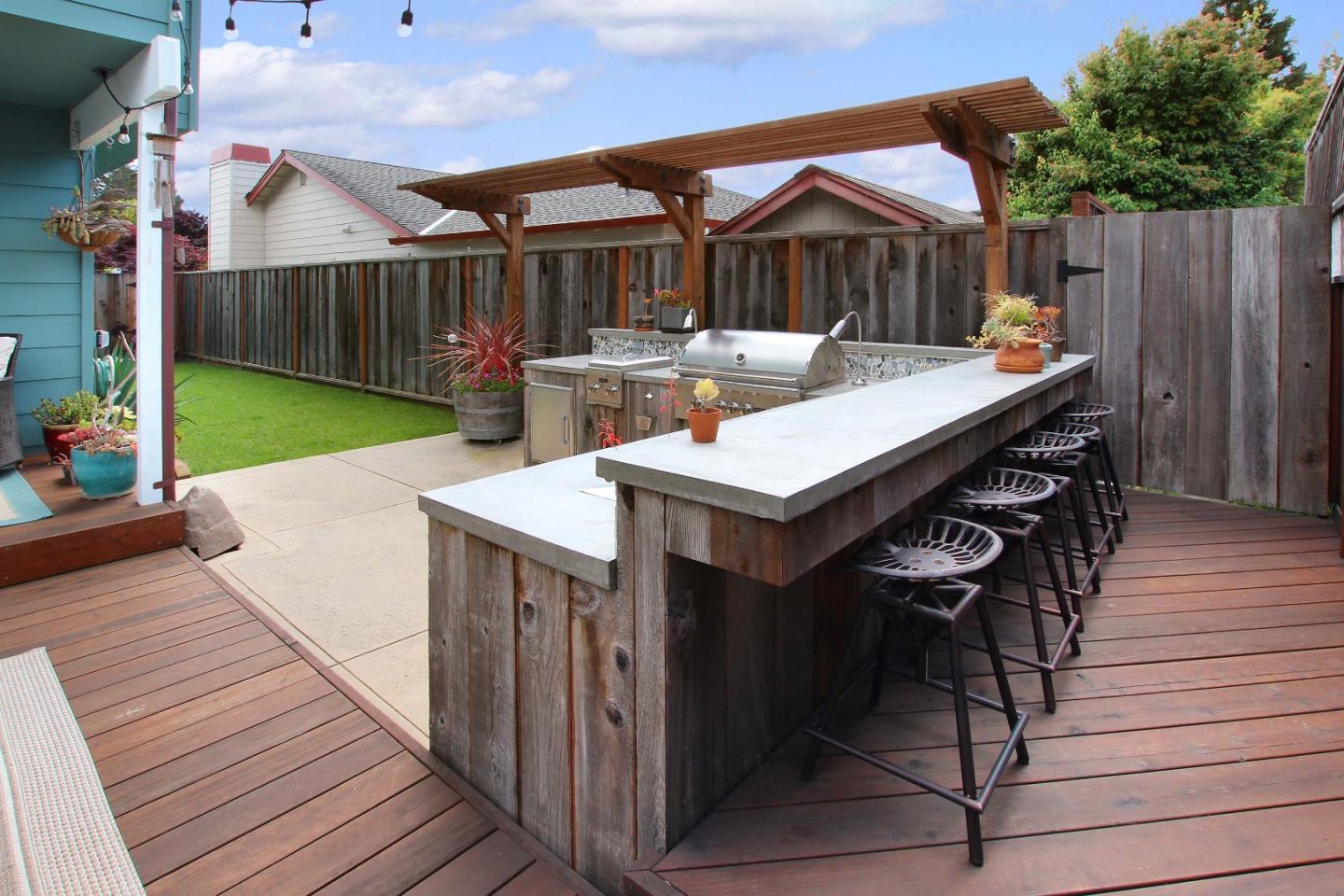 4475 Merlin Way Soquel, CA 95073 - Photo 28 of 49 Gallery Image 28
