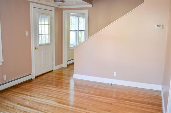 38 Stuart Street Gardner, MA 01440 - Photo 5 of 23 Gallery Image 5