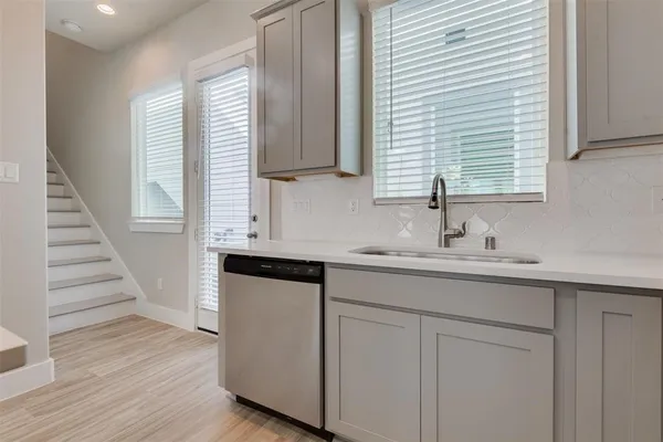 $2,400 | 7705 Rainbow Close Lane, Houston, TX 77055