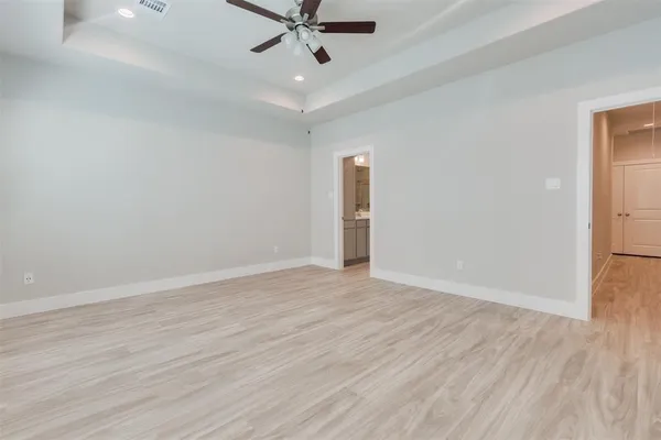 $2,400 | 7705 Rainbow Close Lane, Houston, TX 77055