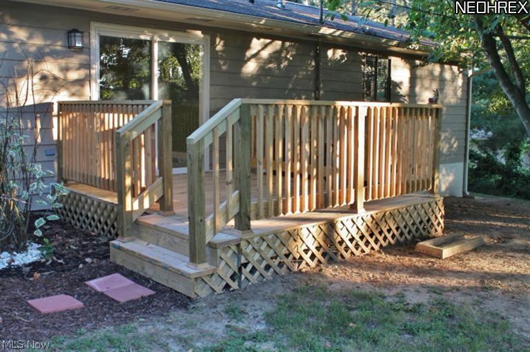 6985 Minnick Road Nashport, OH 43830 - Photo 17 of 20 Rear Deck