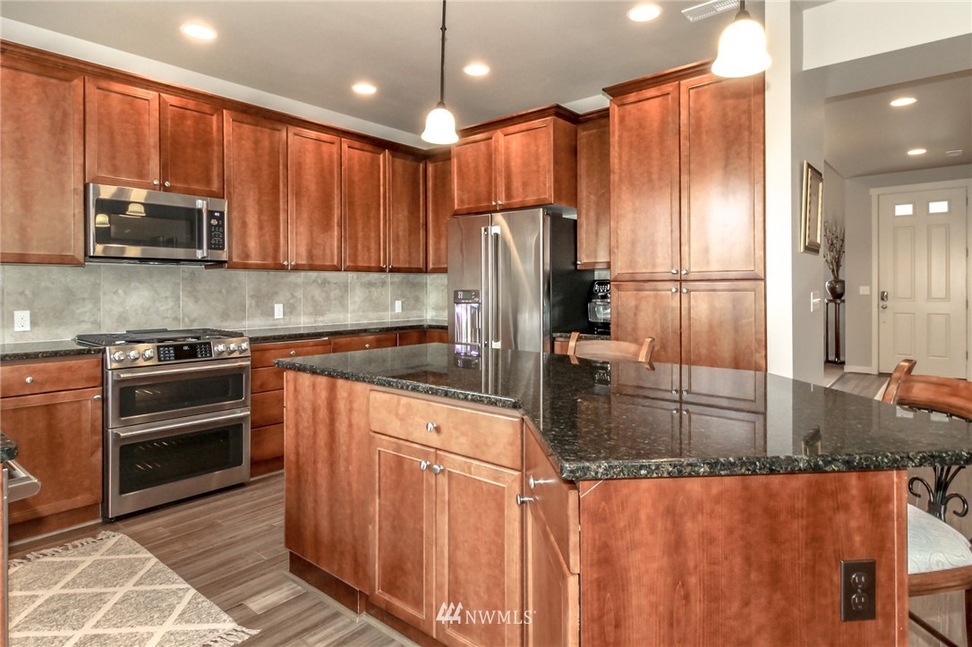 4701 Northeast 2nd Place Renton, WA 98059 - Photo 11 of 40