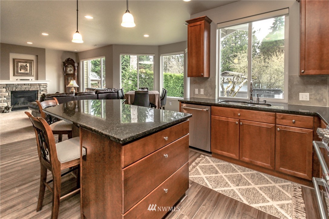 4701 Northeast 2nd Place Renton, WA 98059 - Photo 12 of 40