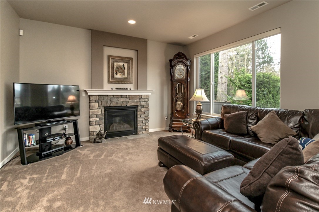 4701 Northeast 2nd Place Renton, WA 98059 - Photo 13 of 40