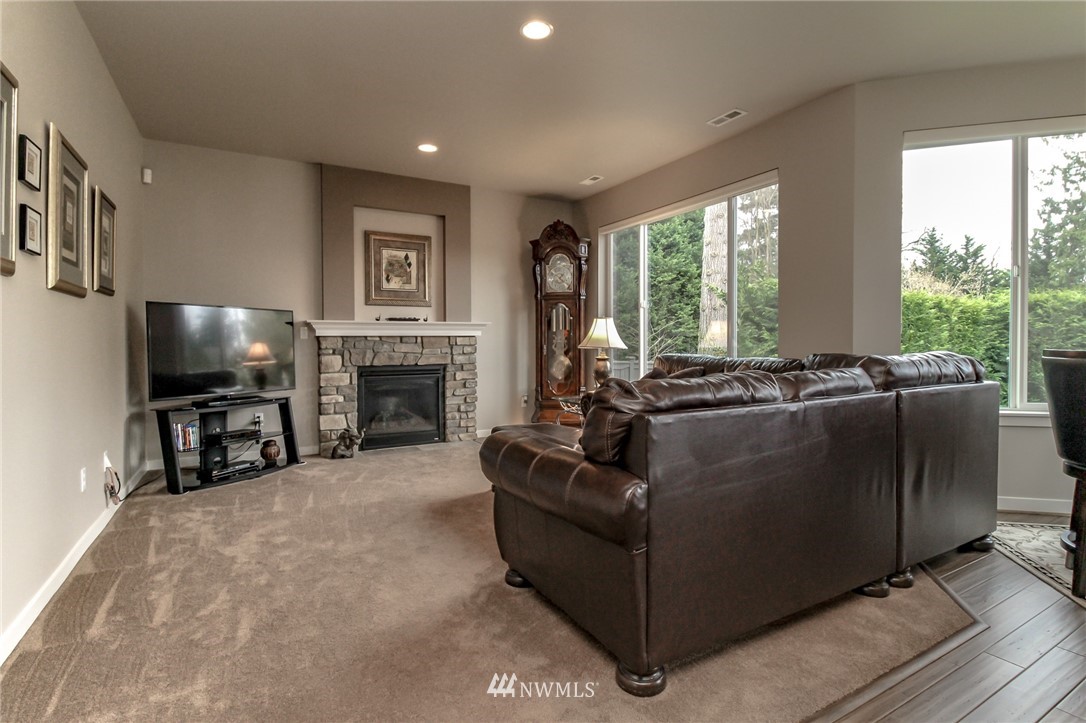 4701 Northeast 2nd Place Renton, WA 98059 - Photo 15 of 40
