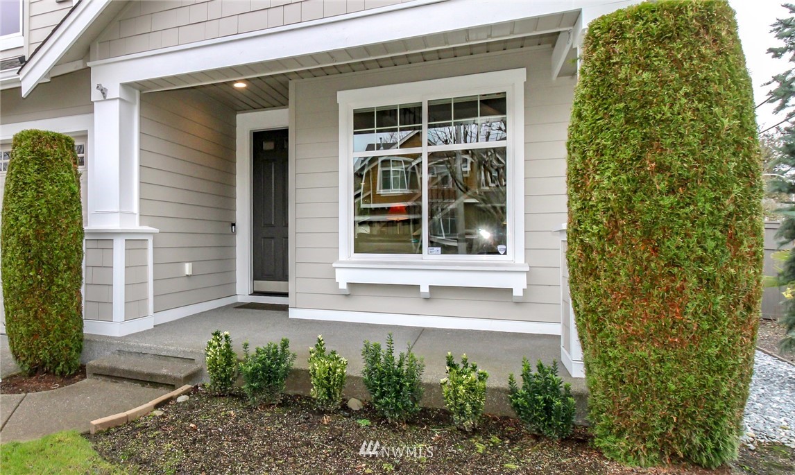 4701 Northeast 2nd Place Renton, WA 98059 - Photo 3 of 40