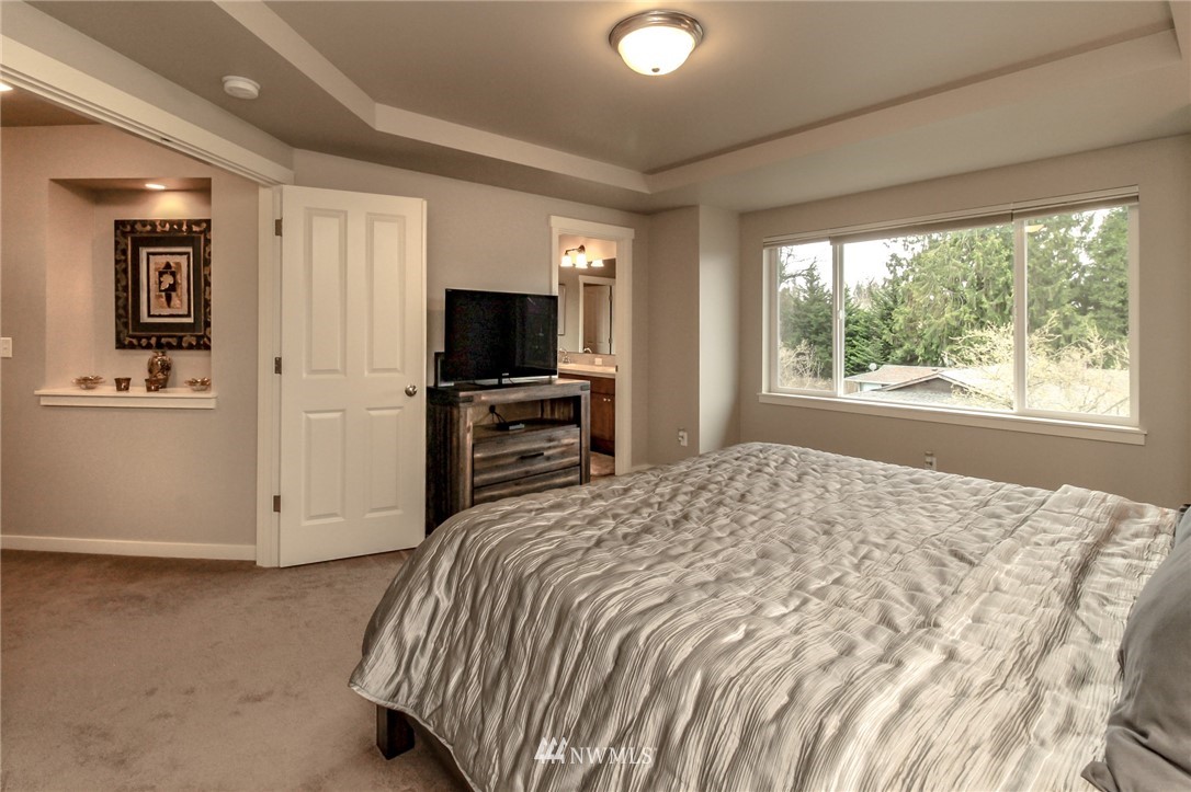 4701 Northeast 2nd Place Renton, WA 98059 - Photo 22 of 40