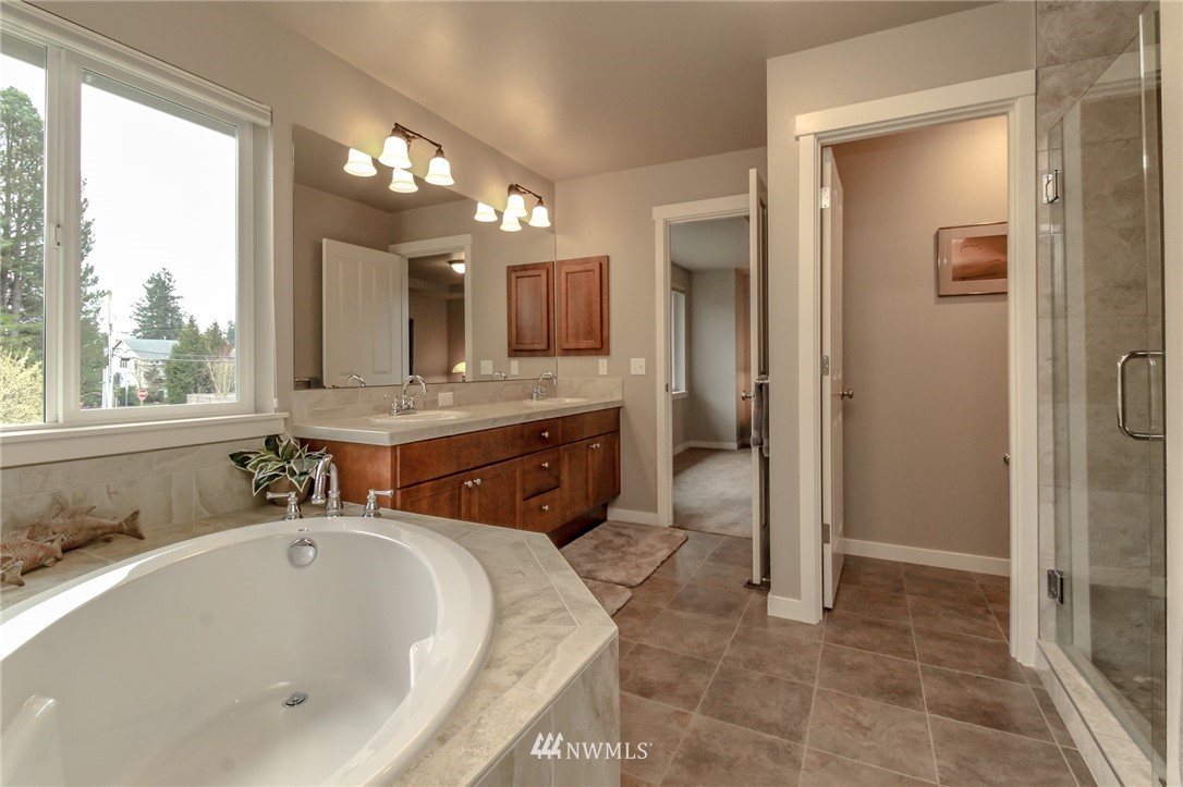 4701 Northeast 2nd Place Renton, WA 98059 - Photo 25 of 40