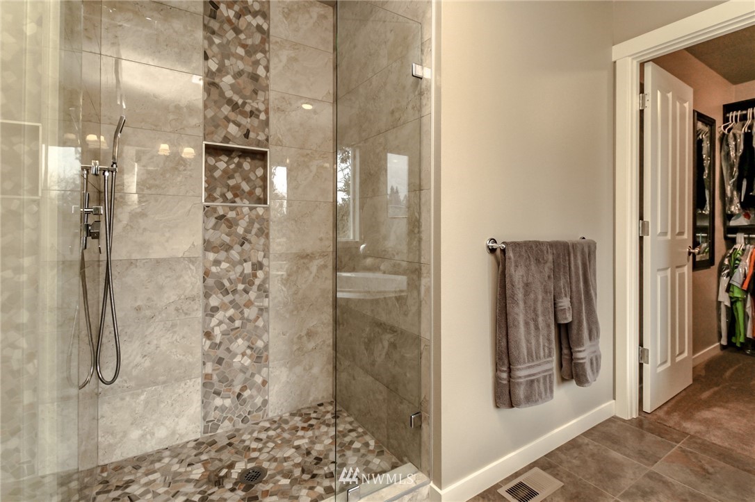 4701 Northeast 2nd Place Renton, WA 98059 - Photo 27 of 40