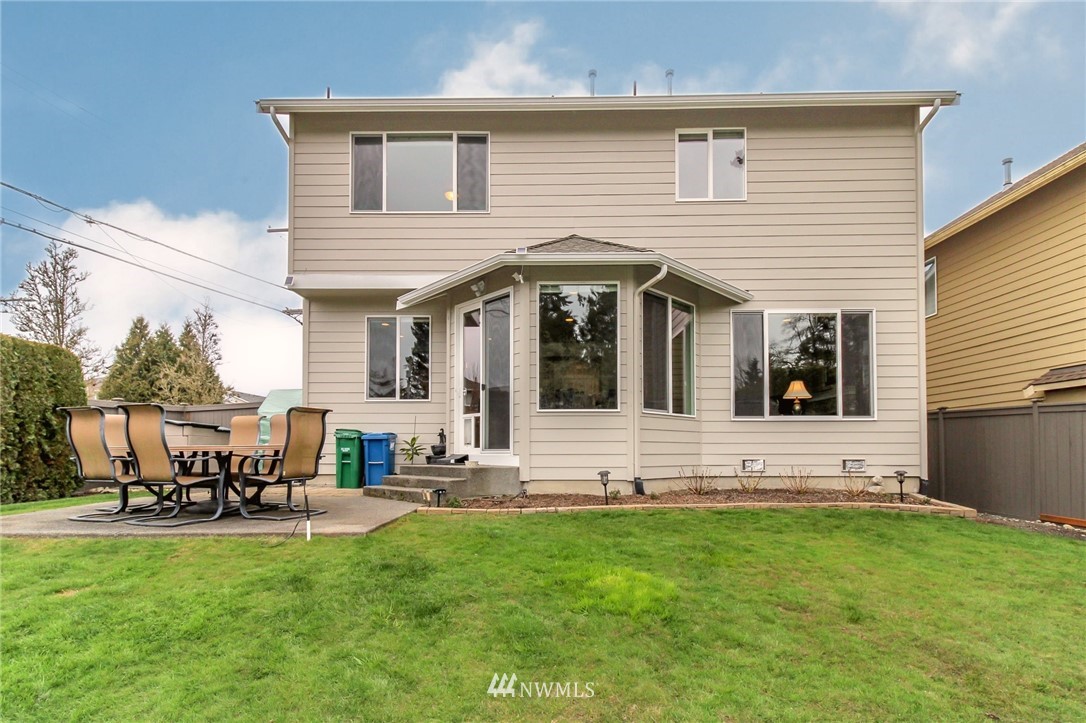 4701 Northeast 2nd Place Renton, WA 98059 - Photo 37 of 40