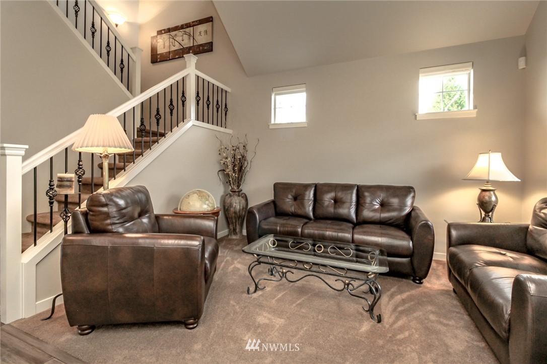 4701 Northeast 2nd Place Renton, WA 98059 - Photo 7 of 40