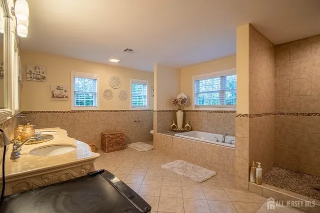 $1,199,000 | 13 Deans Lane, Monmouth Junction, NJ 08852