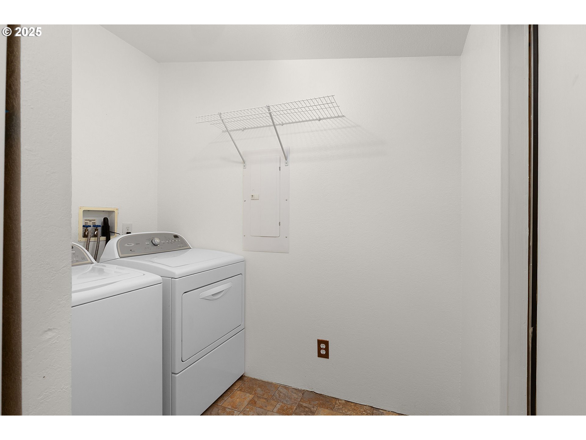 249 Trout Loop Roseburg, OR 97471 - Photo 21 of 33