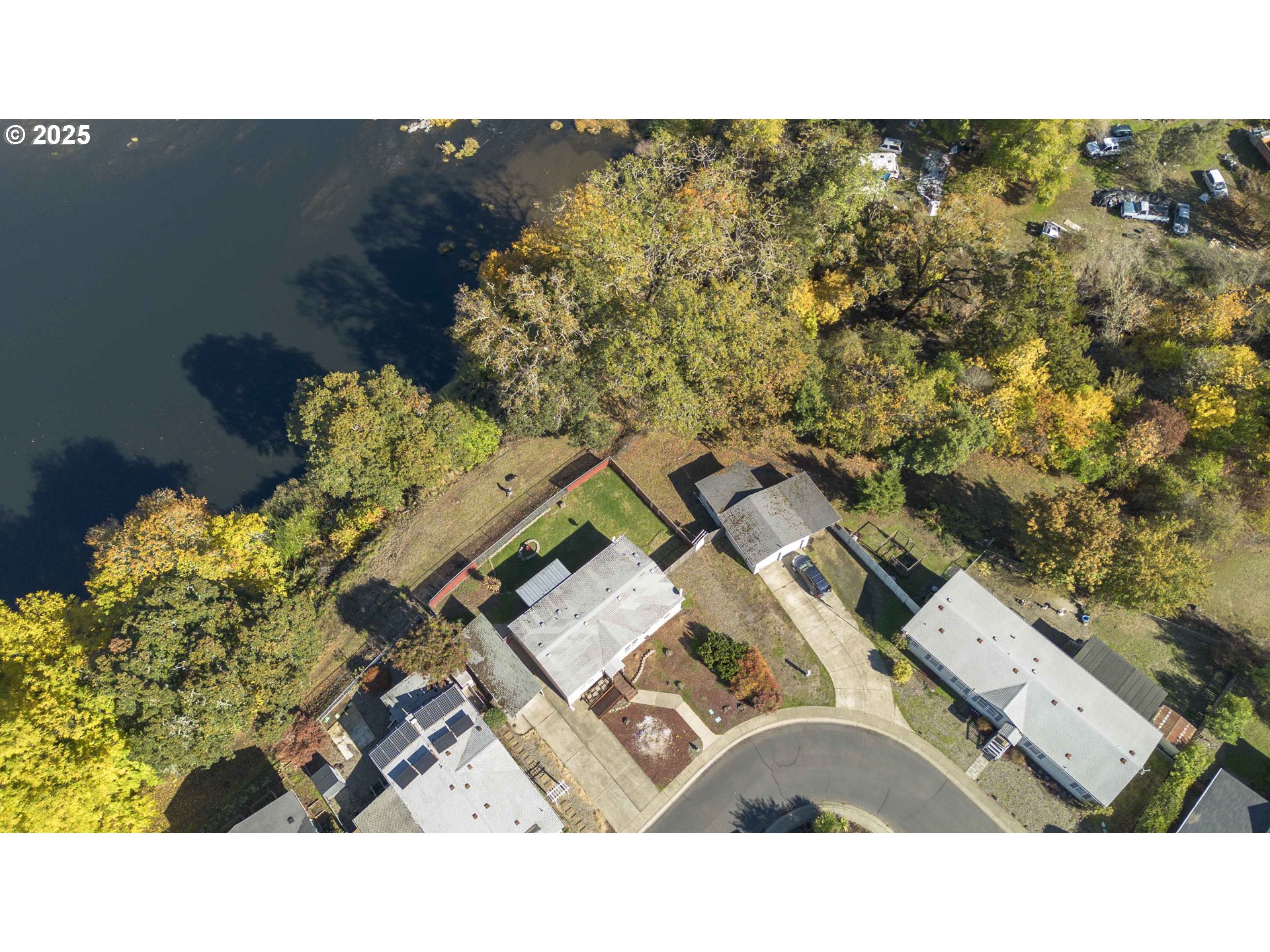 249 Trout Loop Roseburg, OR 97471 - Photo 28 of 33