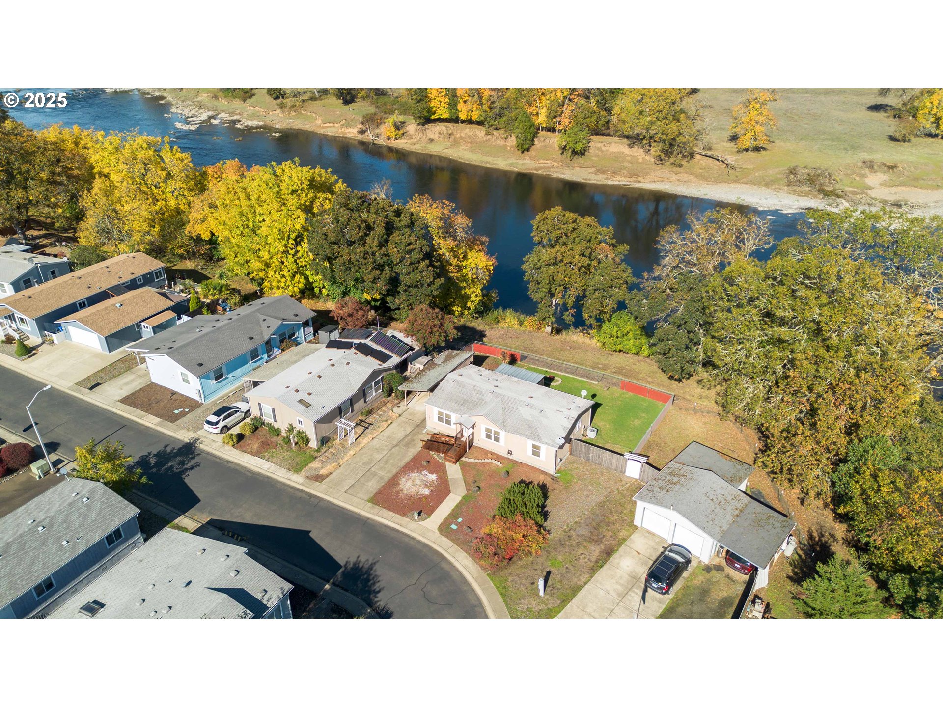 249 Trout Loop Roseburg, OR 97471 - Photo 32 of 33