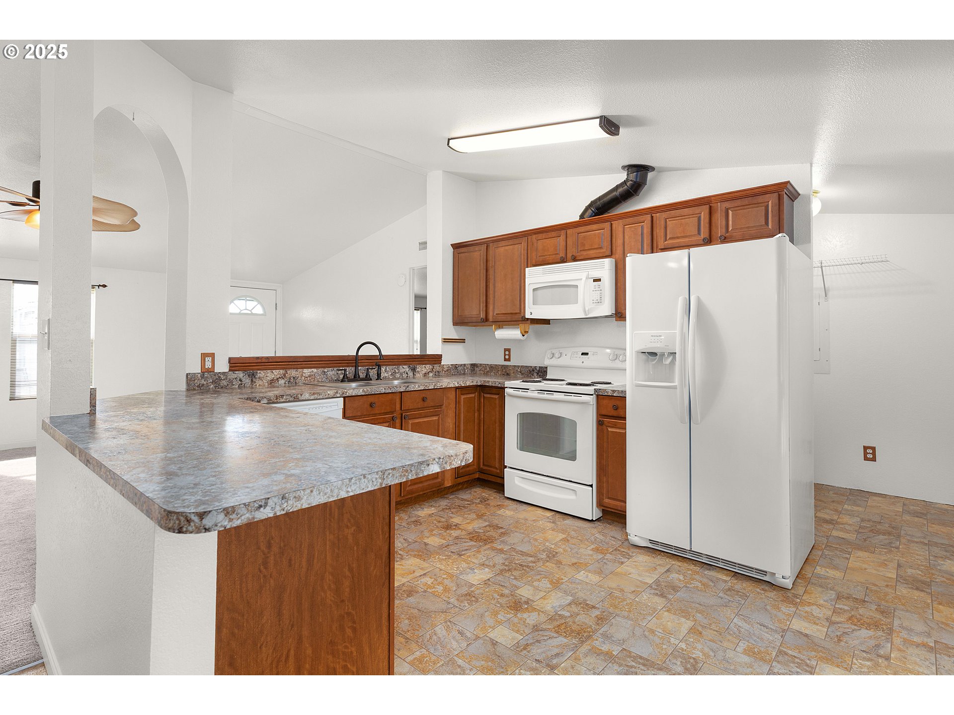 249 Trout Loop Roseburg, OR 97471 - Photo 6 of 33