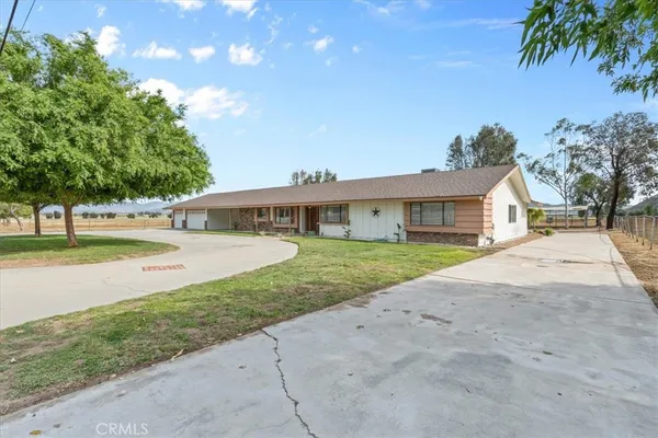 $1,250,000 | 6905 West Devonshire Avenue, Hemet, CA 92545