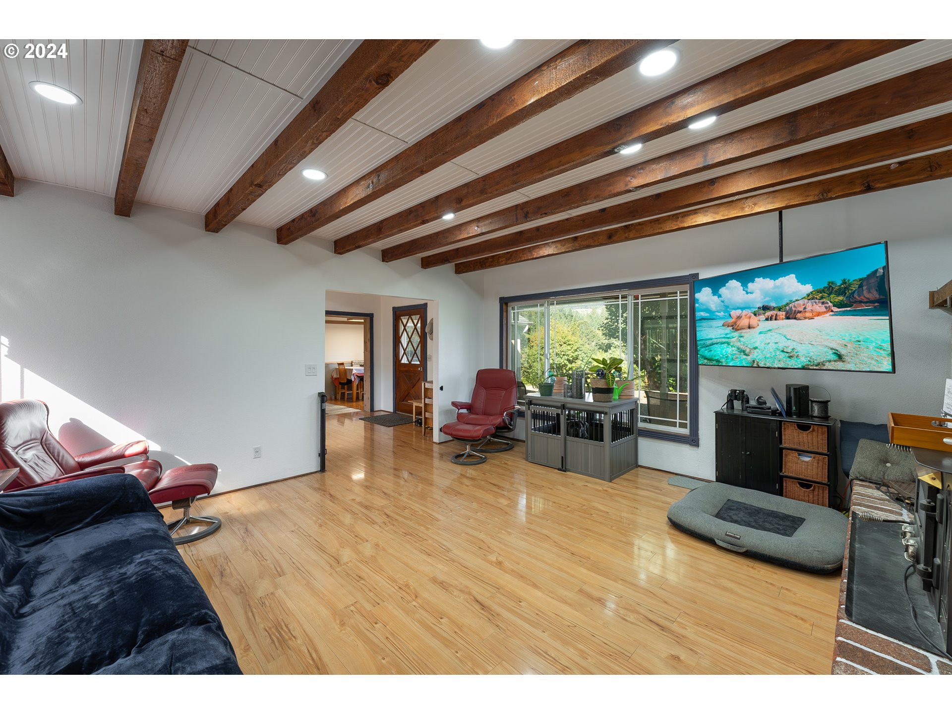 1589 Windy Creek Road Glendale, OR 97442 - Photo 11 of 48 Gallery Image 11