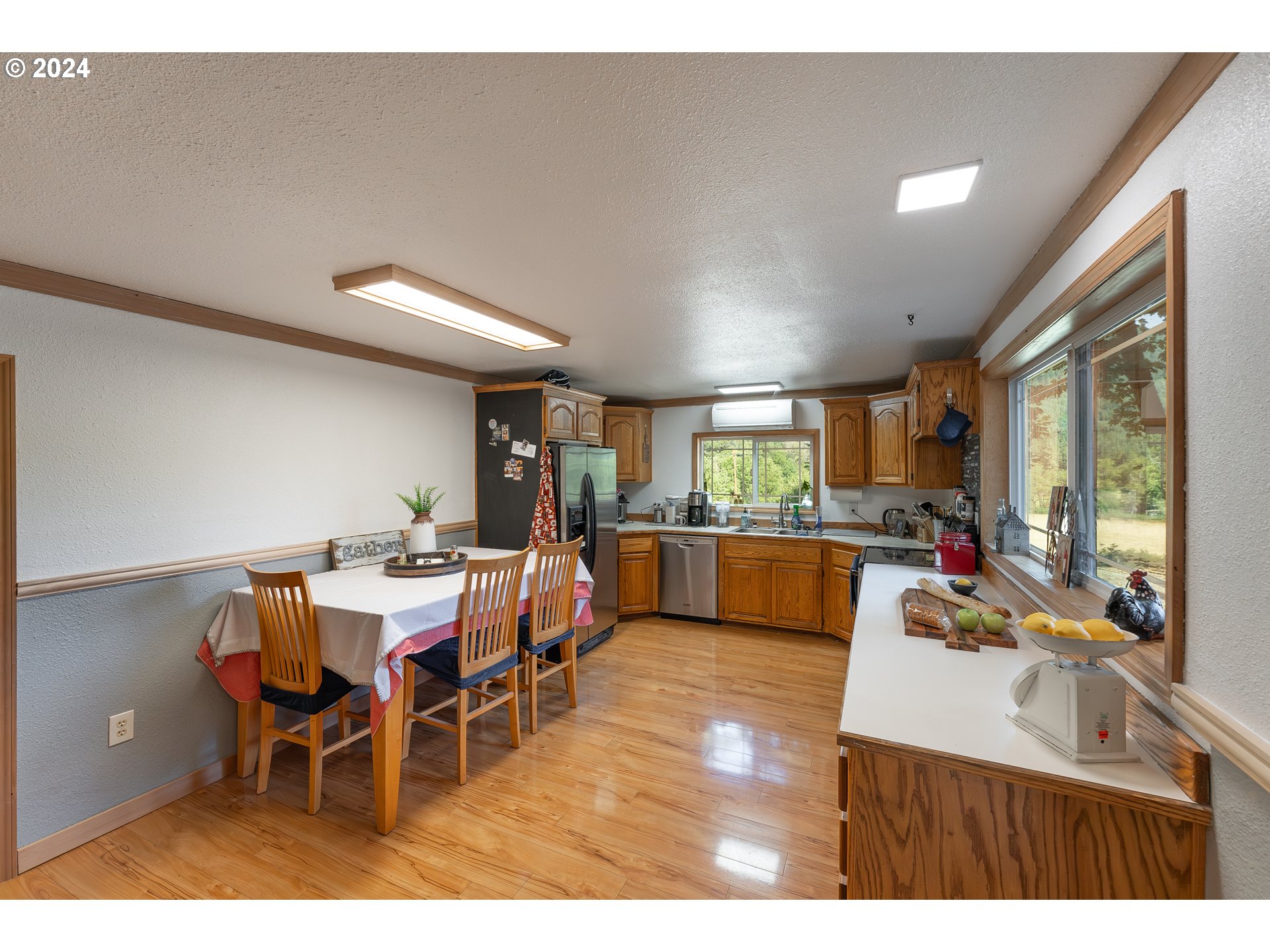 1589 Windy Creek Road Glendale, OR 97442 - Photo 13 of 48 Gallery Image 13