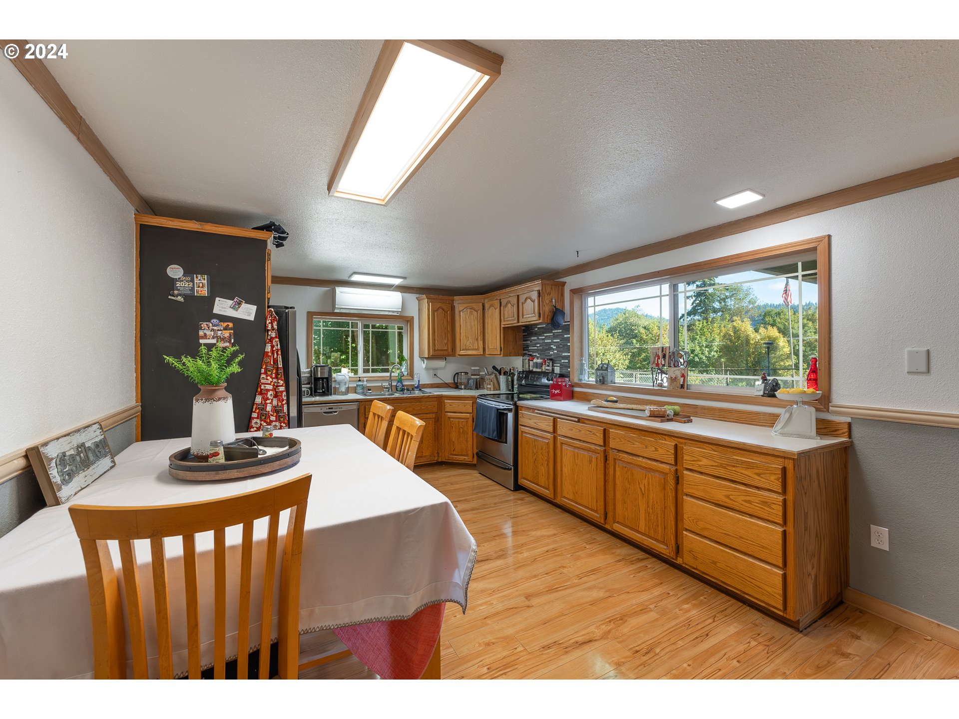 1589 Windy Creek Road Glendale, OR 97442 - Photo 14 of 48 Gallery Image 14
