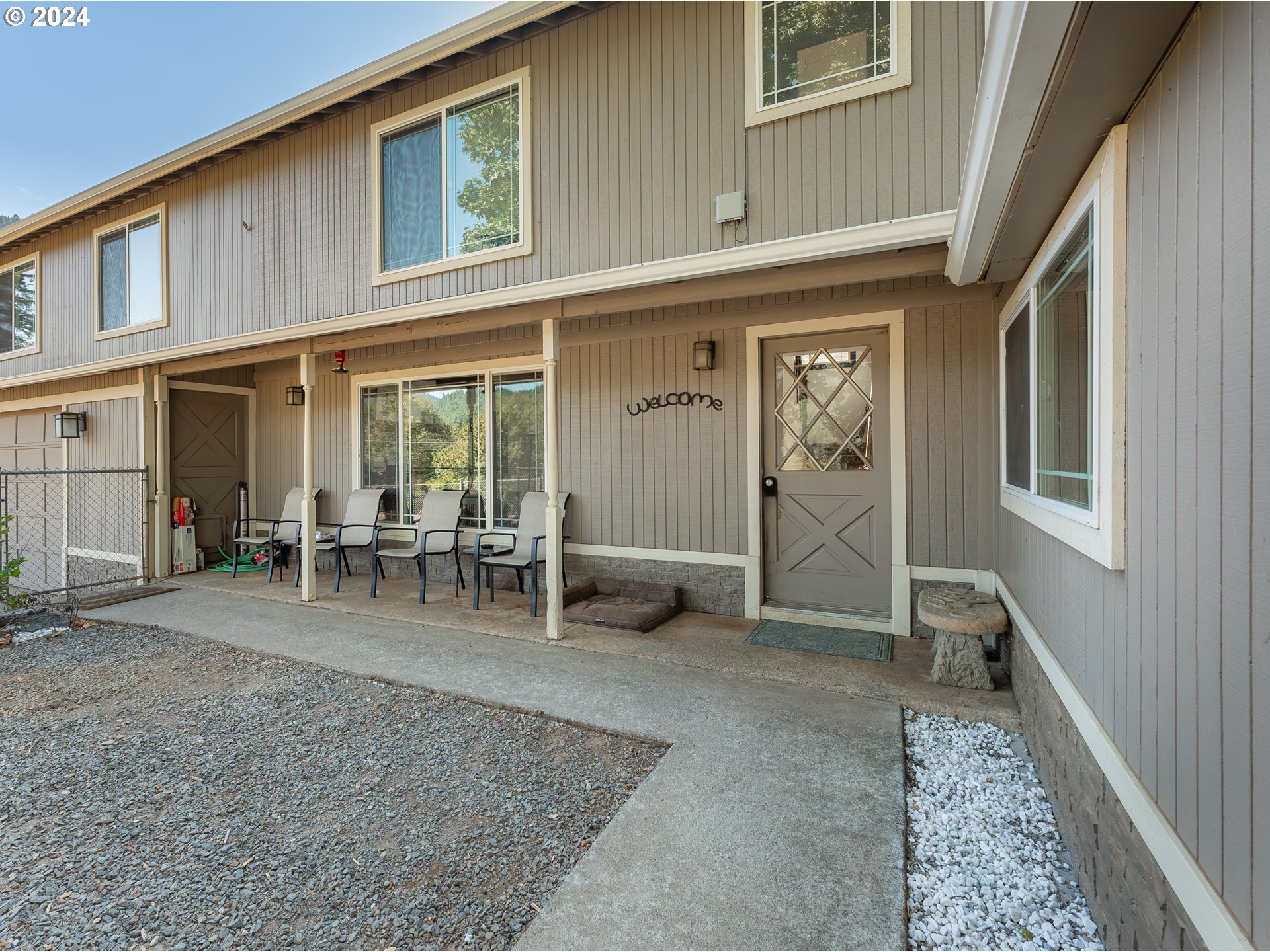 1589 Windy Creek Road Glendale, OR 97442 - Photo 2 of 48 Gallery Image 2