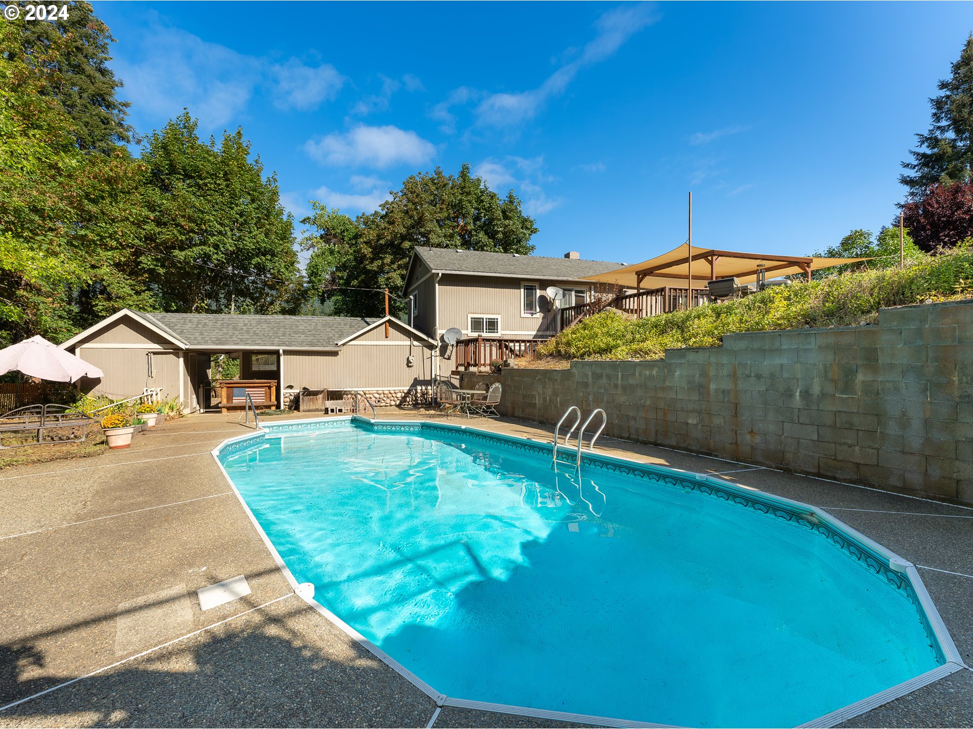 1589 Windy Creek Road Glendale, OR 97442 - Photo 6 of 48 Gallery Image 6