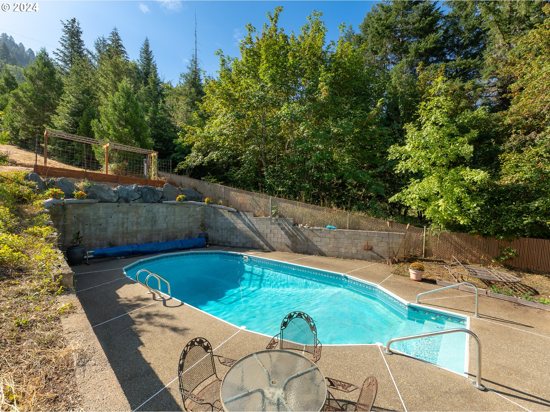 1589 Windy Creek Road Glendale, OR 97442 - Photo 7 of 48 Gallery Image 7