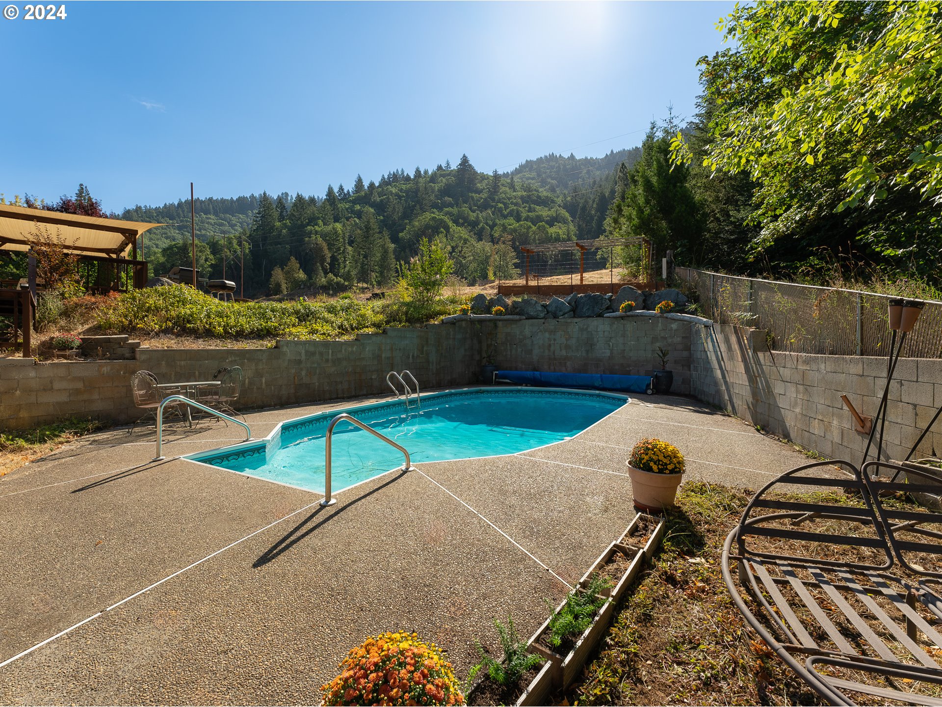 1589 Windy Creek Road Glendale, OR 97442 - Photo 8 of 48 Gallery Image 8