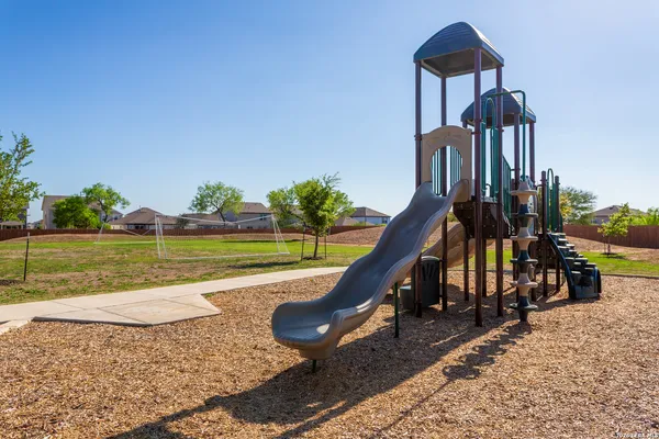 $2,300 | 9931 Forestier Green, San Antonio, TX 78221