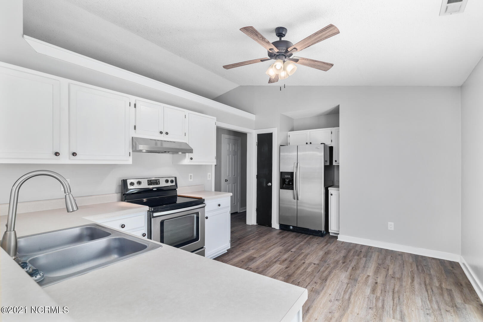 333 Steller Road Jacksonville, NC 28540 - Photo 13 of 30 13