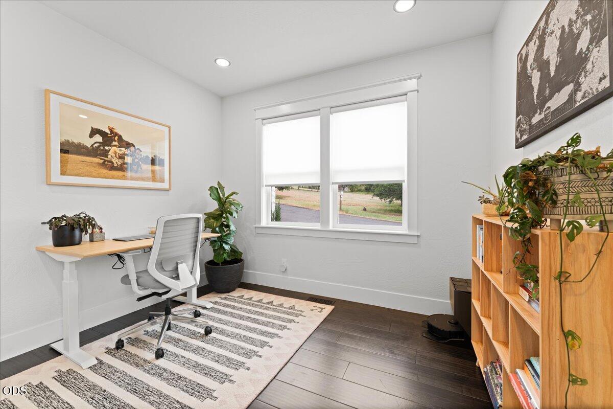 1013 Roxy Ann Road Medford, OR 97504 - Photo 43 of 74 42-office