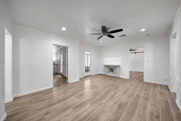 $3,000 | 224 West Glenrosa Avenue, Phoenix, AZ 85013