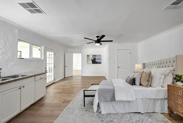 $3,000 | 224 West Glenrosa Avenue, Phoenix, AZ 85013