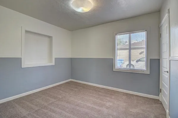 $3,000 | 224 West Glenrosa Avenue, Phoenix, AZ 85013