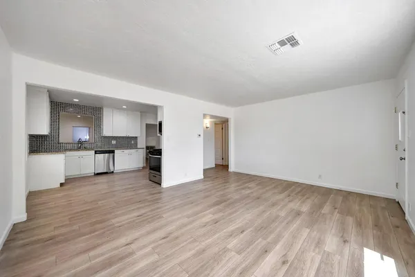 $3,000 | 224 West Glenrosa Avenue, Phoenix, AZ 85013