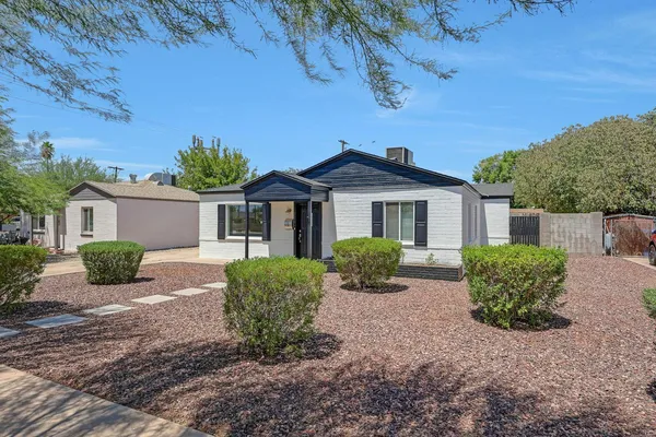 $3,000 | 224 West Glenrosa Avenue, Phoenix, AZ 85013