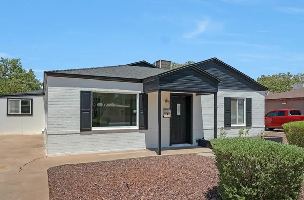 $3,000 | 224 West Glenrosa Avenue, Phoenix, AZ 85013