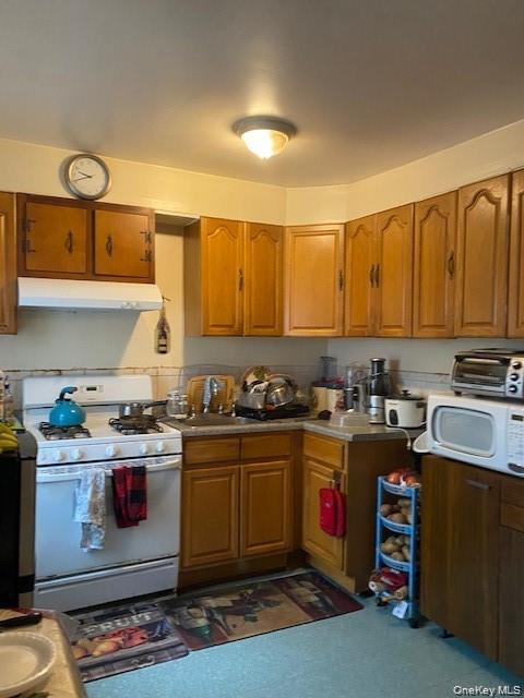 17 Dobbs Ferry Road White Plains, NY 10607 - Photo 9 of 14