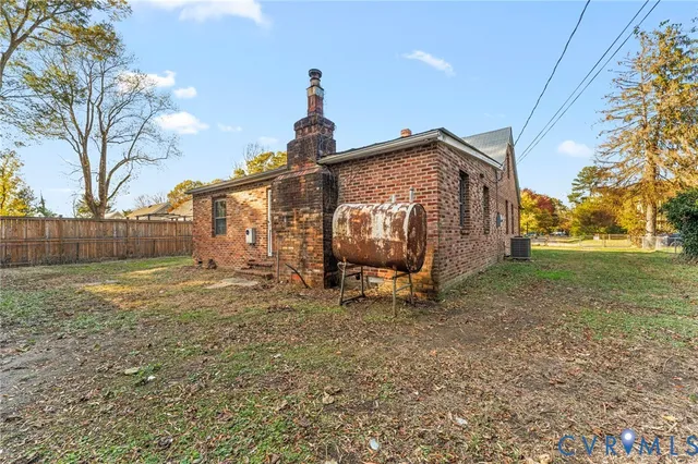 $179,900 | 2925 West Strathmore Road, Richmond, VA 23237