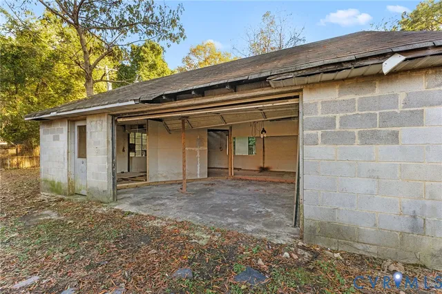 $179,900 | 2925 West Strathmore Road, Richmond, VA 23237