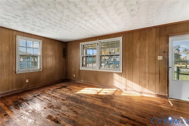 $179,900 | 2925 West Strathmore Road, Richmond, VA 23237