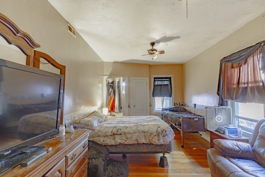 23 Warren Street Fall River, MA 02721 - Photo 15 of 36 Gallery Image 15