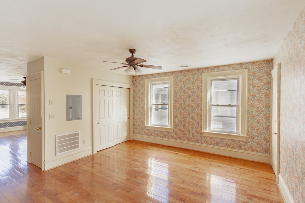 23 Warren Street Fall River, MA 02721 - Photo 23 of 36 Gallery Image 23