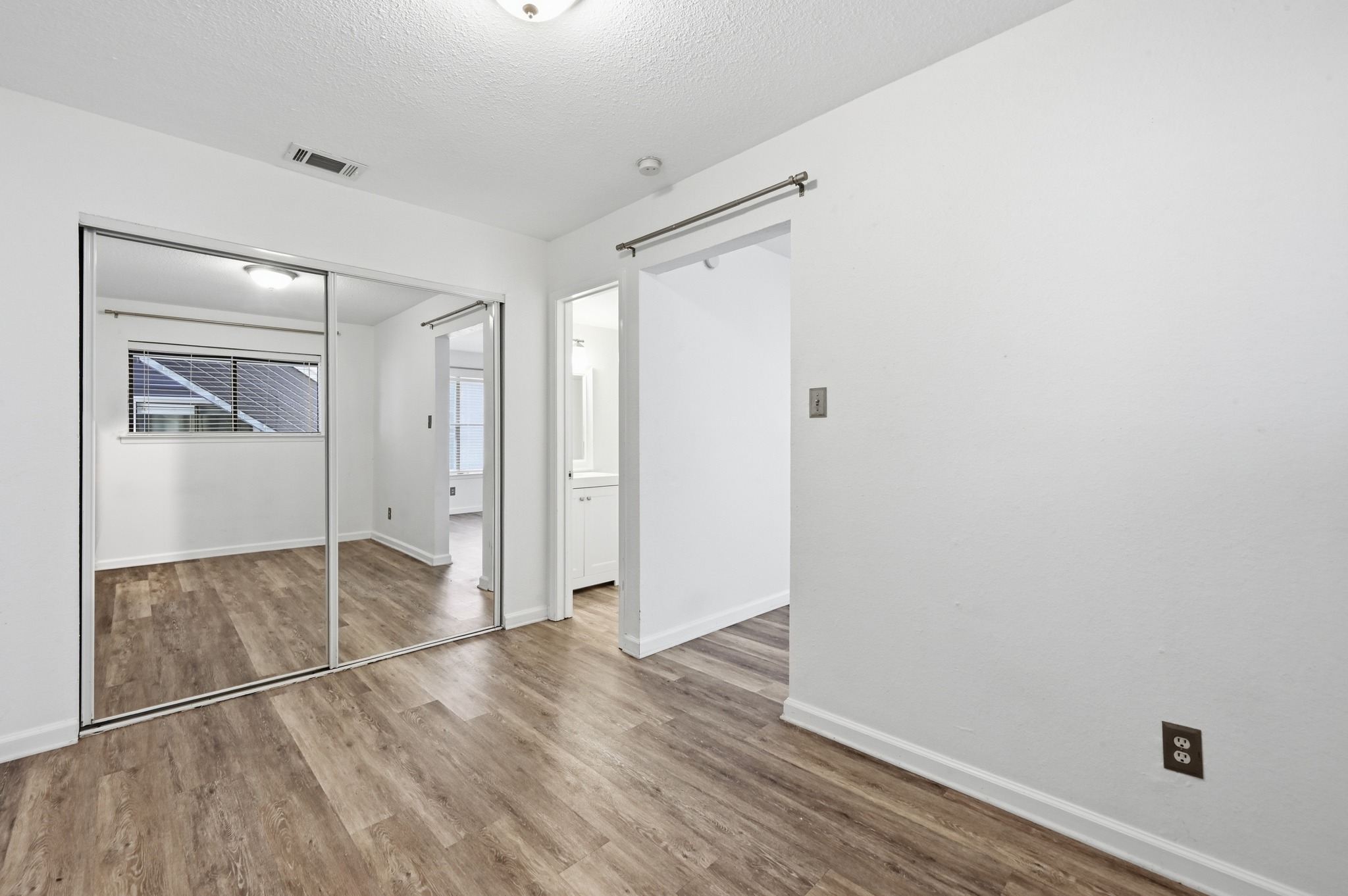2500 Burleson Road, Unit 402 Austin, TX 78741 - Photo 15 of 21