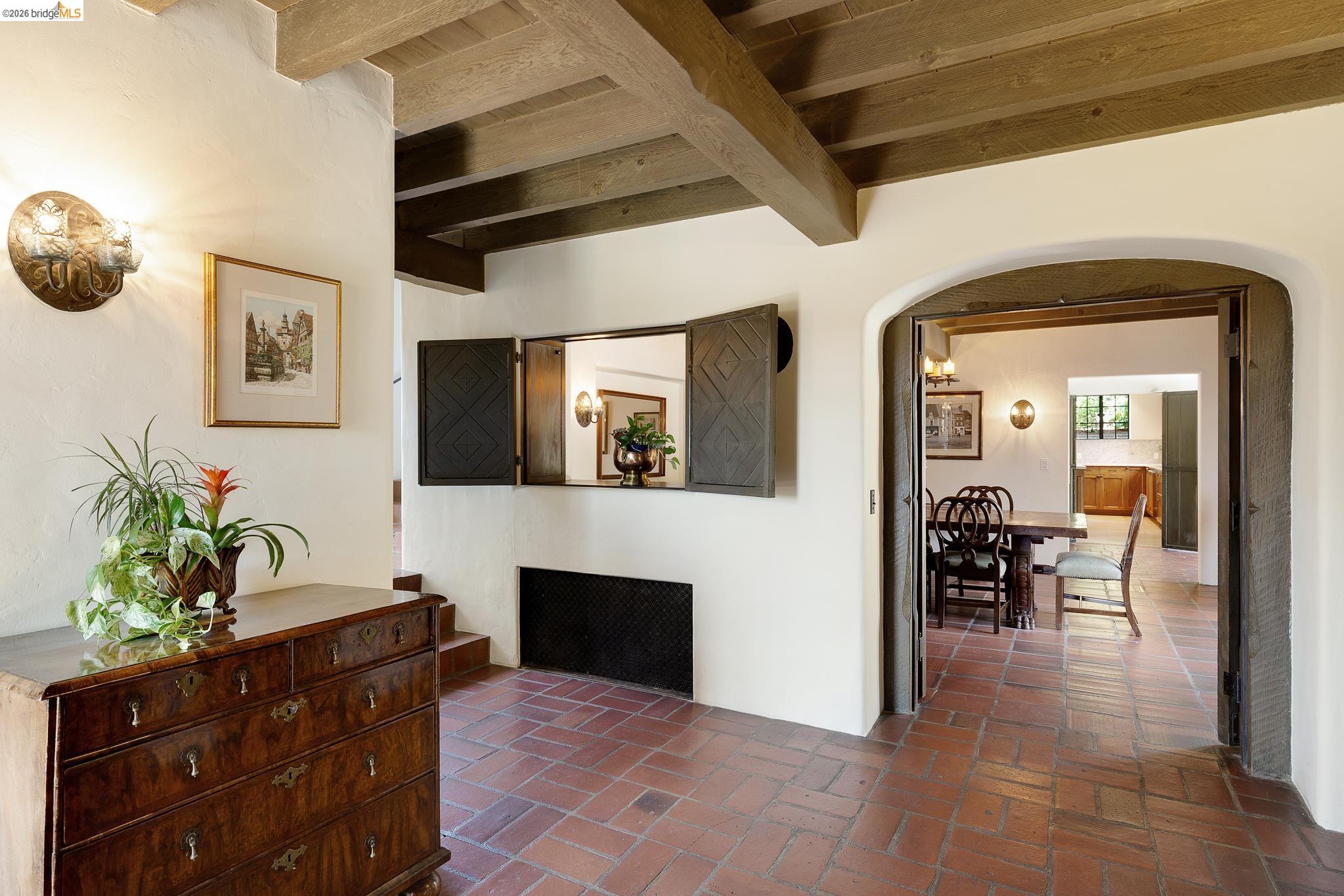 17 Roble Court Berkeley, CA 94705 - Photo 12 of 73