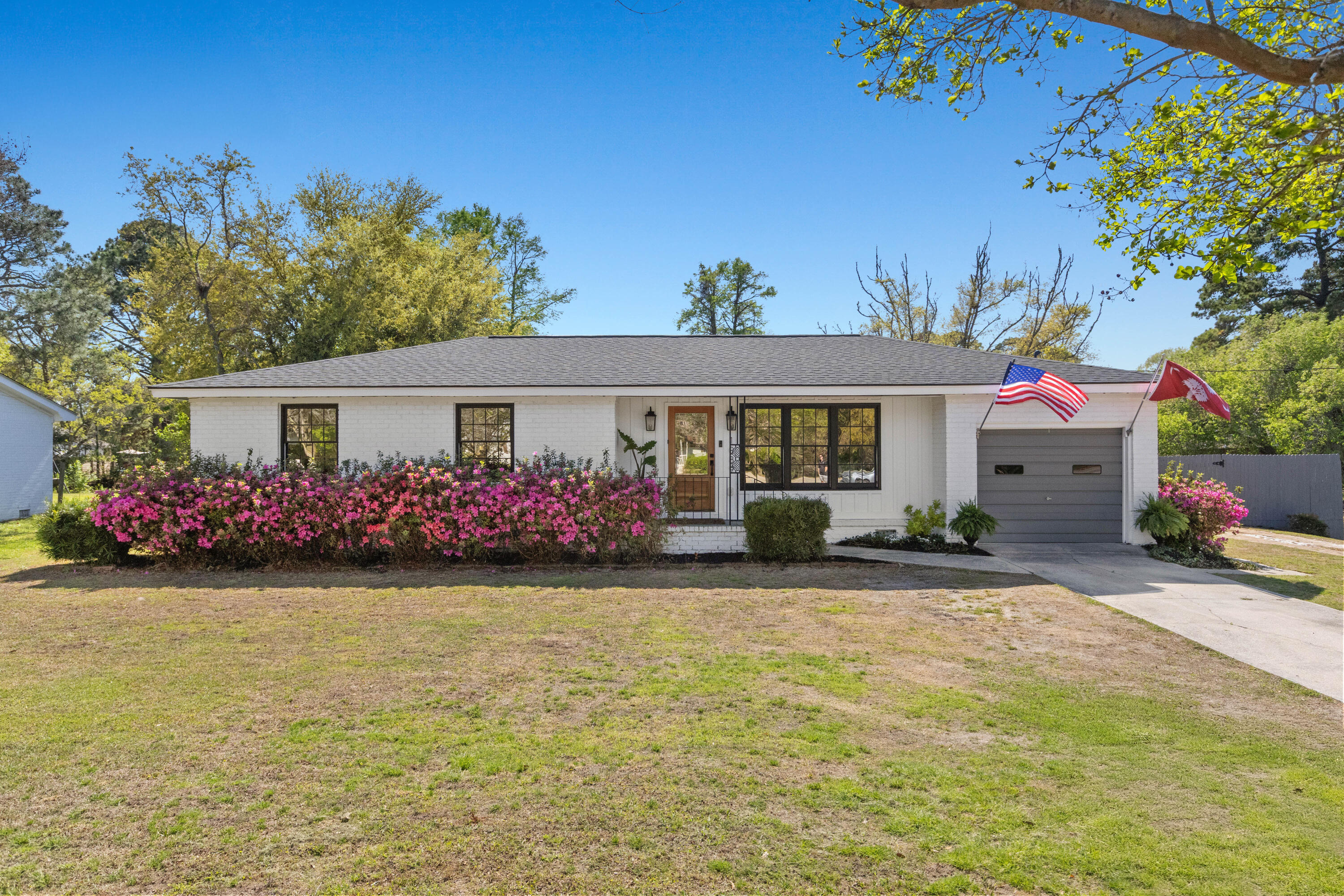 1089 Harbor View Road Charleston, SC 29412 - Photo 1 of 69 1089HarborViewRd-CasaVerdeMediaLLC1